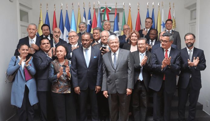 encuentro-de -López obrador-con-embajadores_opt