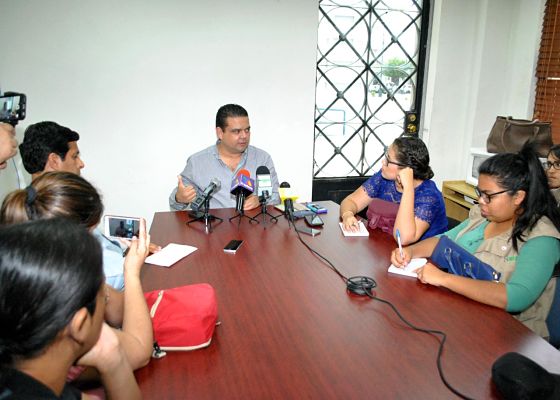secretario-hillo2708_opt