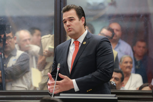 diazbrowndiputado_opt