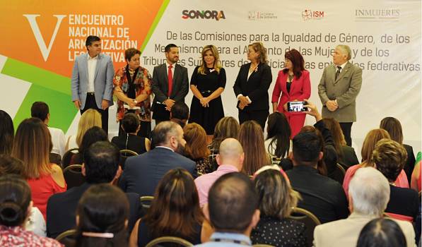 gobernadora-mujeres_opt(1)