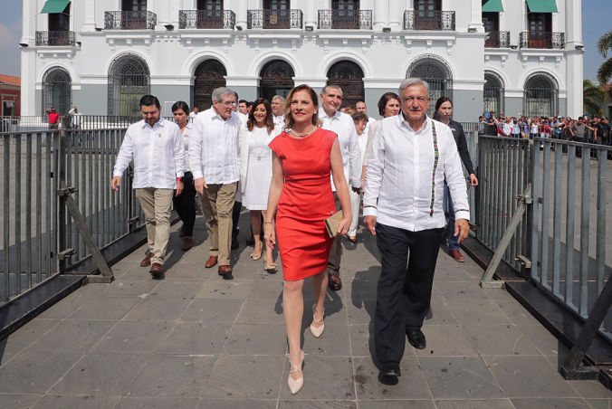 Lopez Obrador y esposa enTabasco_opt