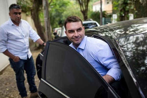 flávio-bolsonaro_opt