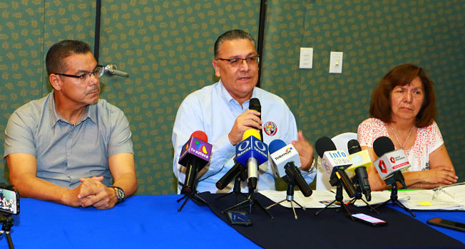 Rector Enrique Velázquez rueda de prensa_opt