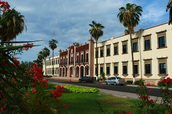 edificio de rectoría_opt