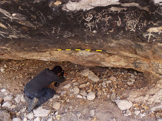 Pinturas rupestres en la Sierra Libre de Sonora_opt