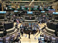 Manufactura en EE.UU.  tiene inesperada recuperación impacta bolsa