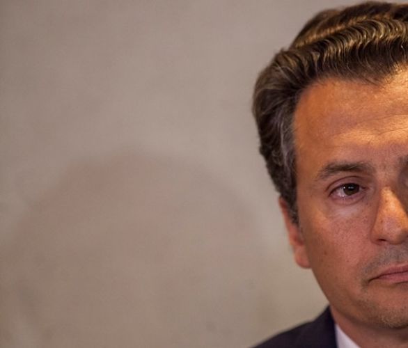Ofrece conferencia el ex director de Pemex, Emilio Lozoya Austin.