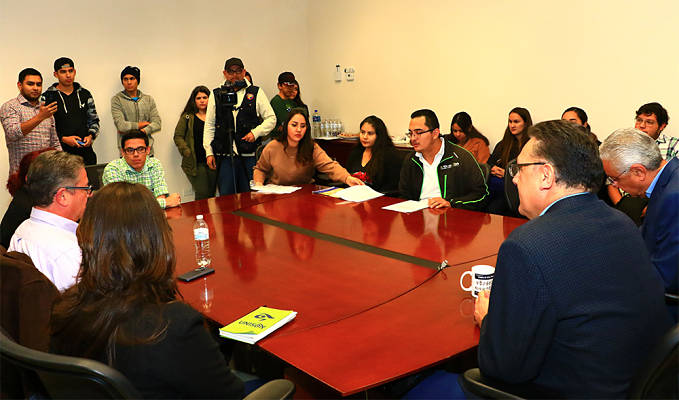 09 reunión_rector-estudiantes_opt