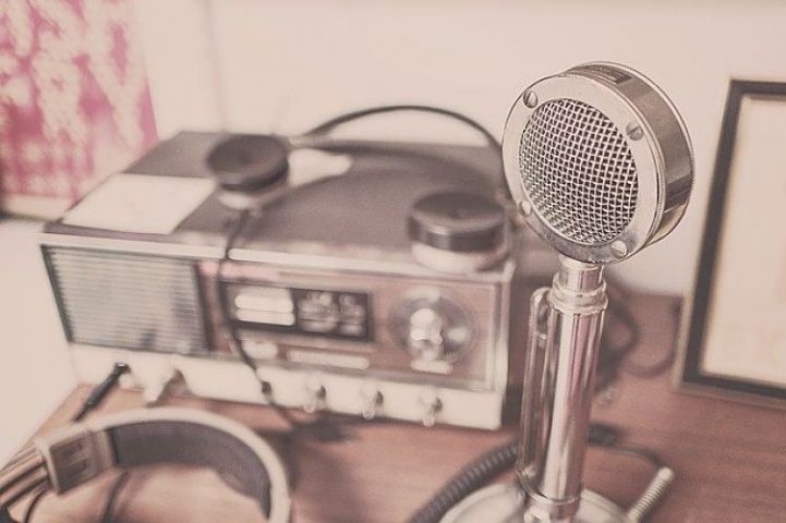 microphone_radio educación_opt