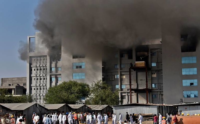 incendio india vacuna covid_opt
