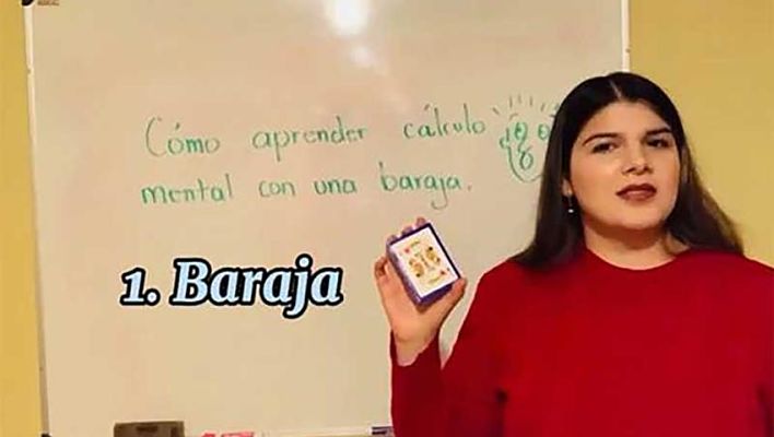 maestra imparte clases por youtube_opt