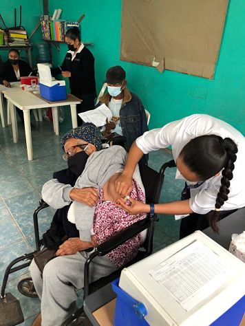 COVID-19 en adultos mayores (4)_opt