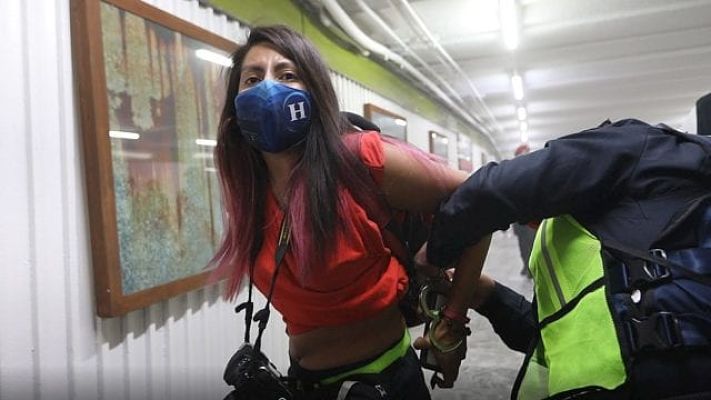 efe_detienen a fotoperiodista_opt