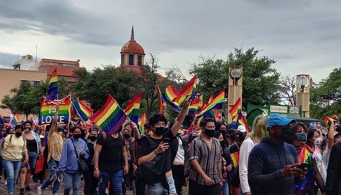 marcha en queretaro-orgullo gay_opt