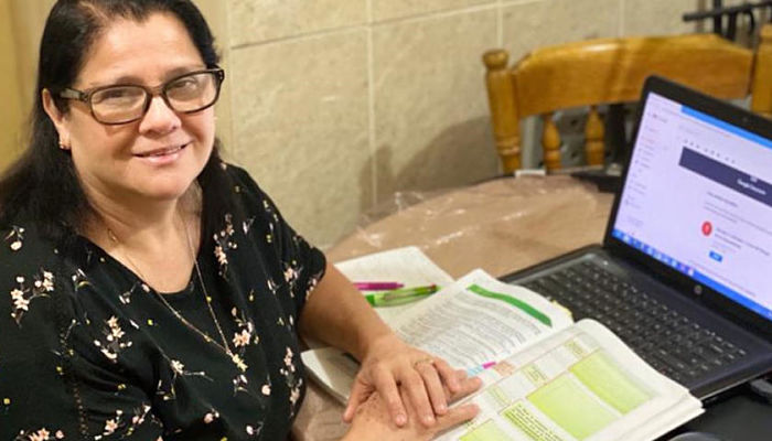 maestra Mirna Dolores_opt