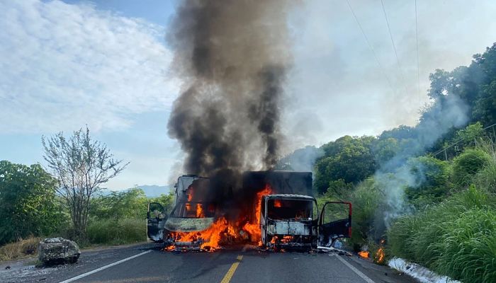 quemado-camiones-carretera-uruapan_opt
