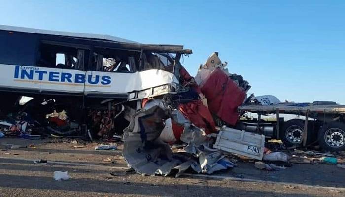 Sonoyta-choque camión con tráiler_opt