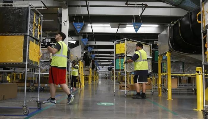 trabajadores-amazon_opt