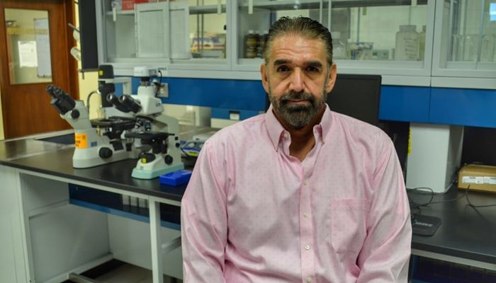 dr Carlos A_opt