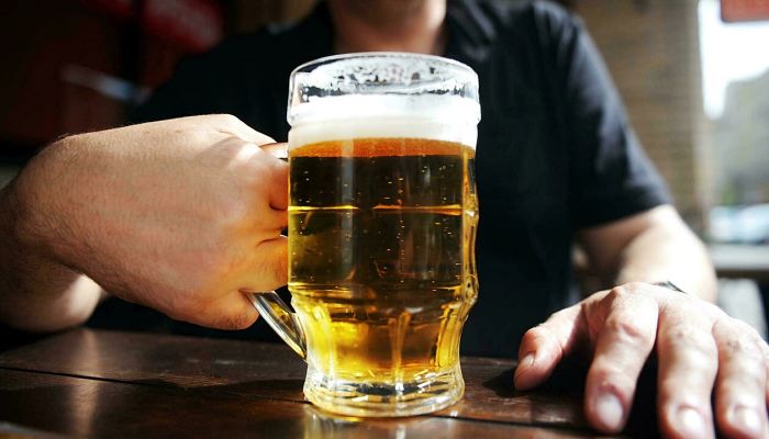 bebedores de cerveza_opt