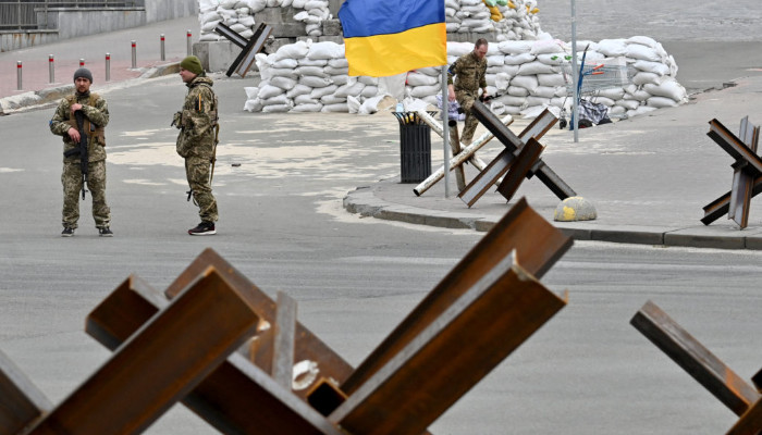 Kiev-barricadas-y-soldados-ucranianos