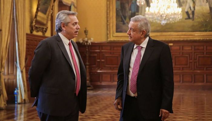 CIUDAD DE MÉXICO, 04NOVIEMBRE2019.- Alberto Fernández, Presidente Electo de Argentina, y Andrés Manuel López Obrador, Presidente de México, se reunieron en Palacio Nacional, al salir el mandatario argentino se dijo tranquilo ya que el tabasqueño le demostró su apoyo. FOTO: PRESIDENCIA /CUARTOSCURO.COM