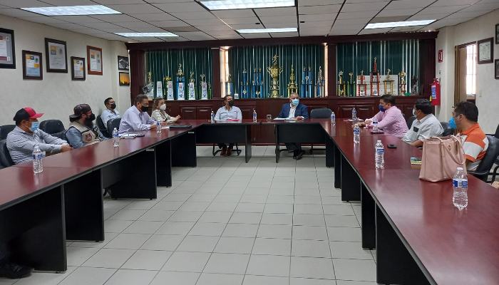 uth-Universidad Tecnoogica de Hermosillo