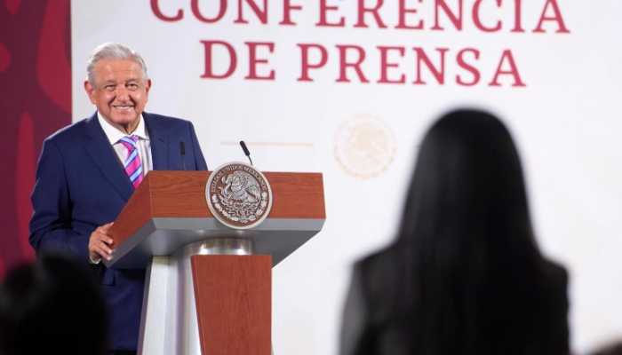 López Obrador anuncia seguridad social a periodistas06