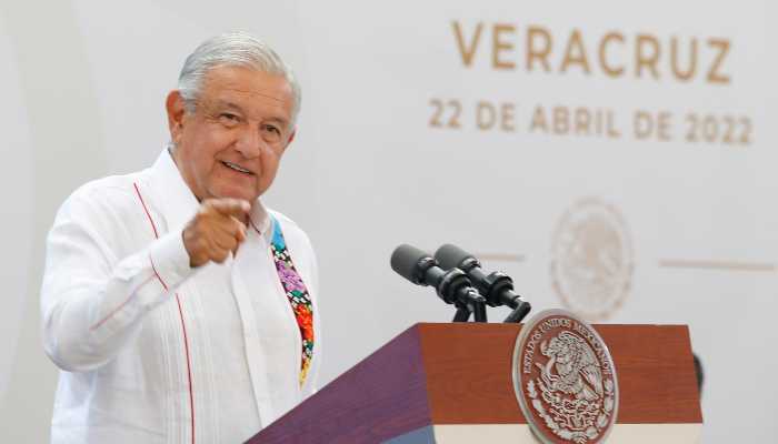 lopez obrador2204