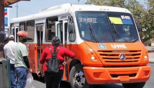 Exigen reforzar supervisión a camiones sin clima en Hermosillo