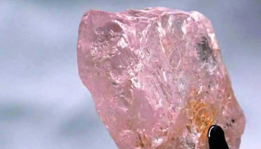 diamante rosa mas grande del mundo