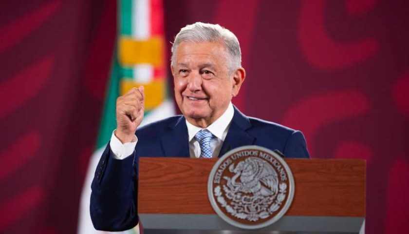 obrador en conferencia de prensa