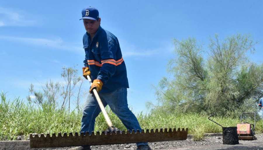 Avanza bacheo emergente luego de las recientes lluvias en Hermosillo (3)