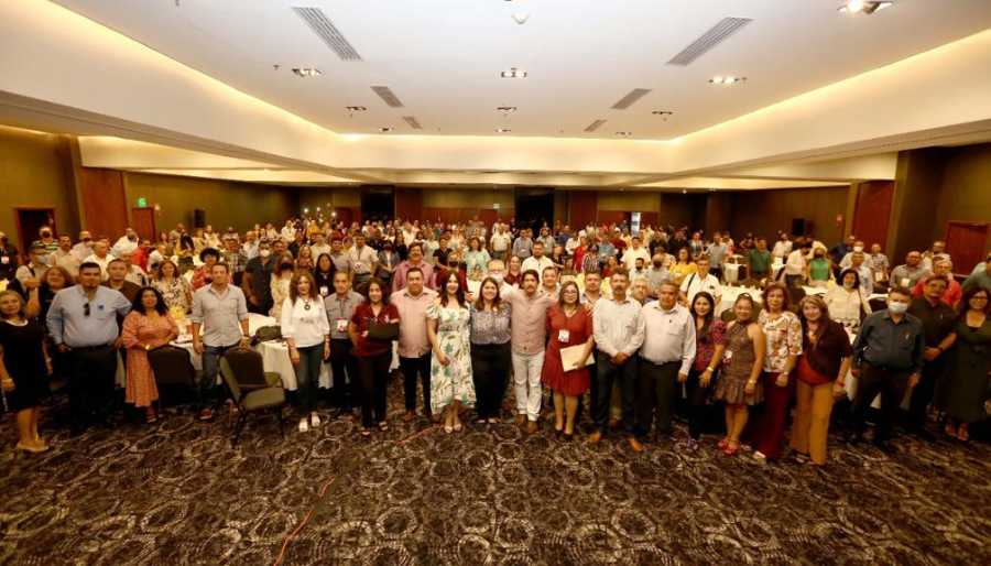 Se reúnen docentes para definir la organización2