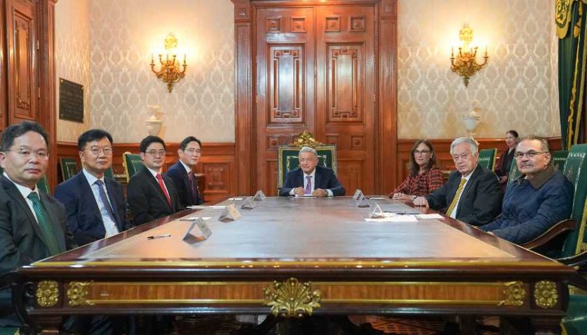 08-09-2022-Presidente-AMLO-Reunion-Samsung-foto-02