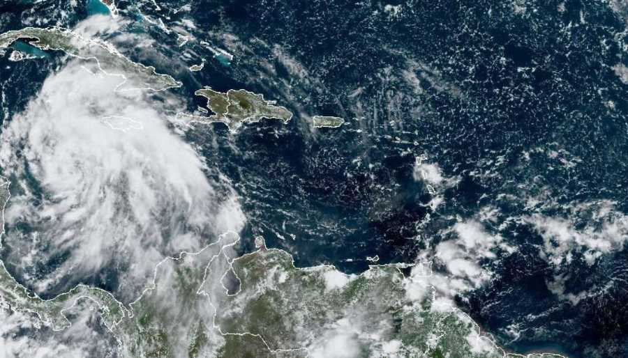 Ian se acercarse a Cuba(1)
