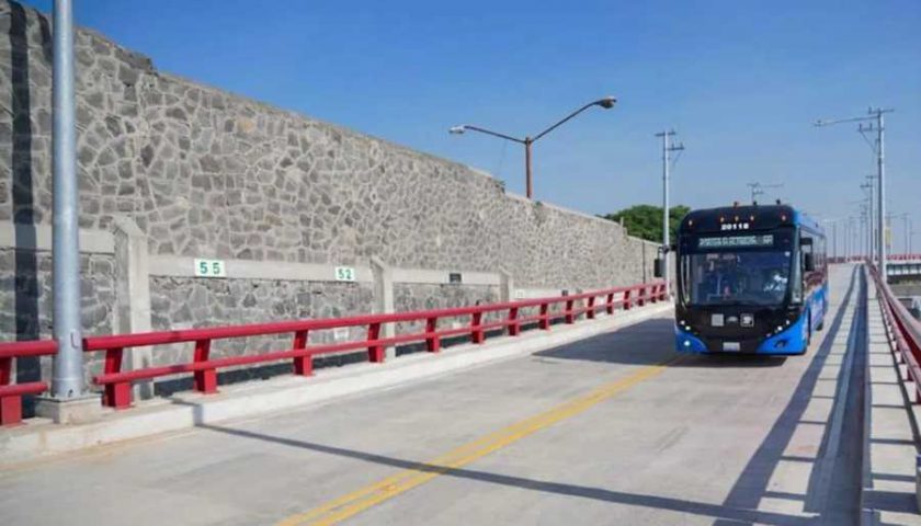 pruebas-operativas-de-trolebus-elevado