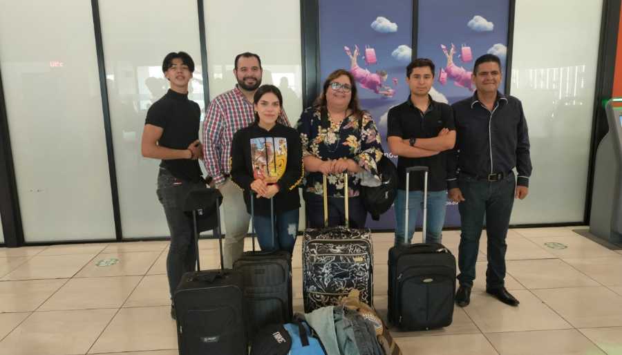 Alumnos de Cobach Sonora viajan a Brasila