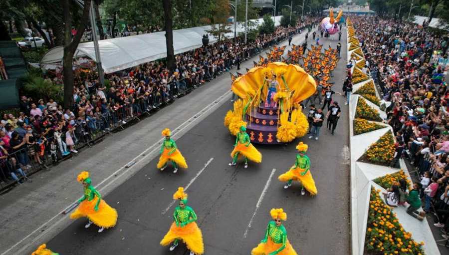 desfile del dia de muertos cdmx