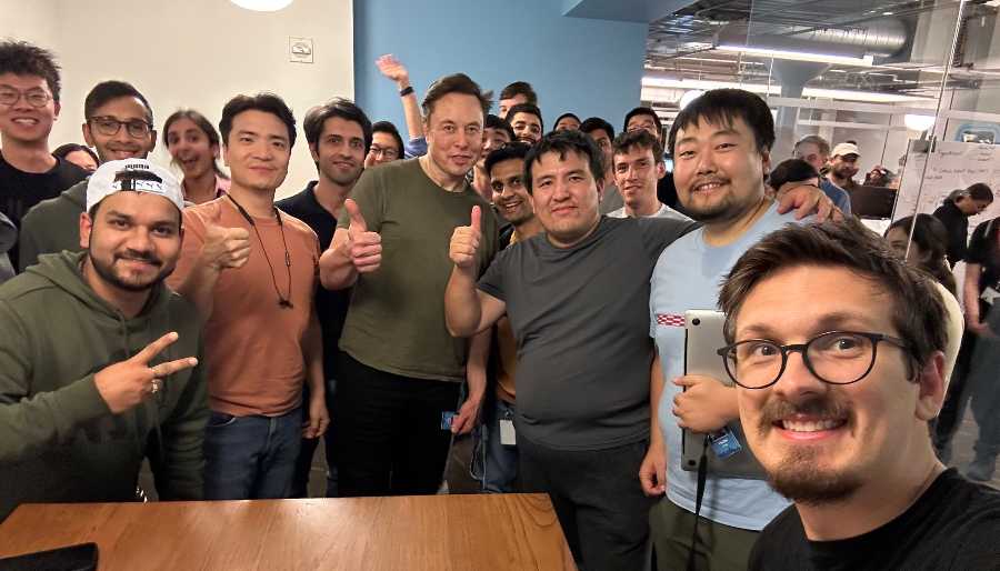 Elon Musk pregunta
