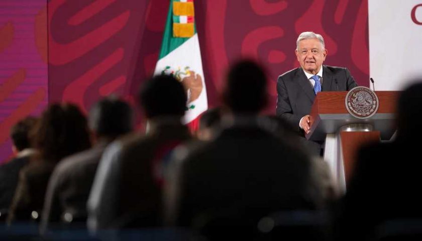 Presidente convoca a marcha del 27 de noviembre1.