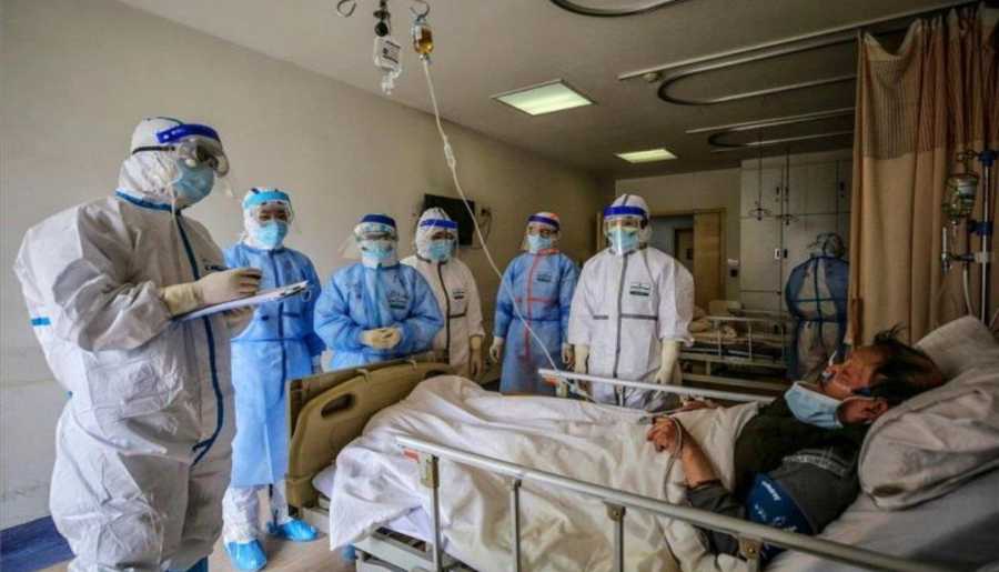Ciudad de China enfrenta medio millón de contagios diarios de covid-19(1)