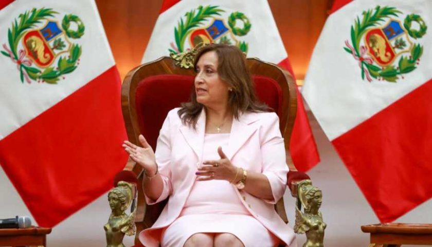 Dina Boluarte-presdeperu