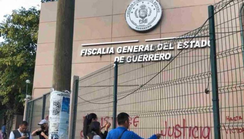 normalistas-fiscalia-guerrero