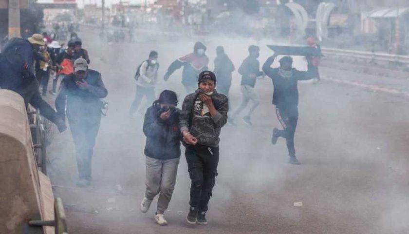 Toque de queda en perú