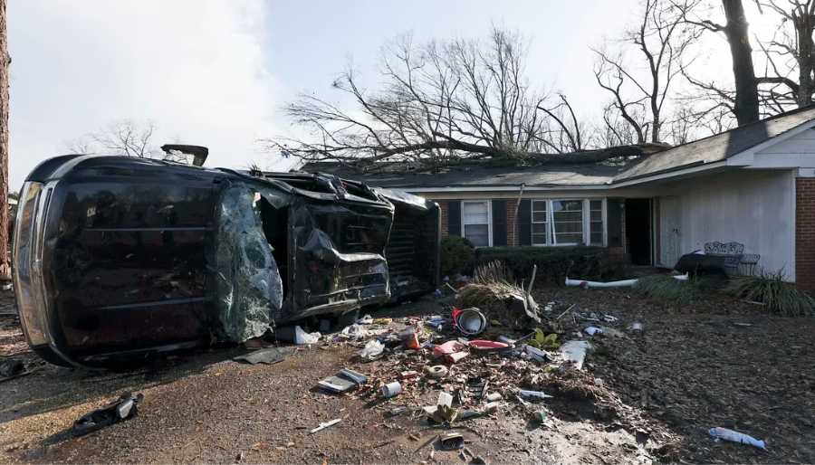 tornados en alabama