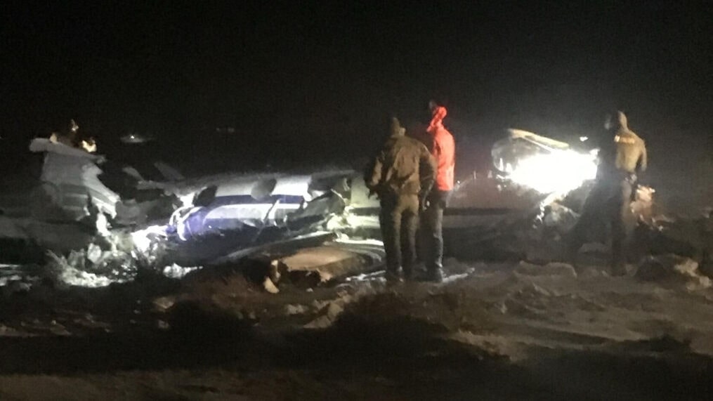 Cinco personas a bordo de un avión médico mueren-min