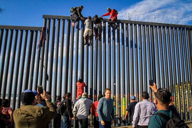 complican solicitudes a migrantes en frontera con EE..2-min