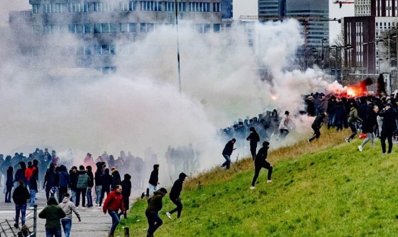 disturbios sociales por la crisis muncial-min