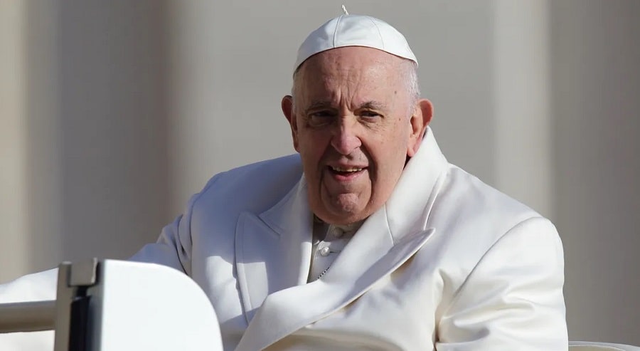 papa francisco-internado-min